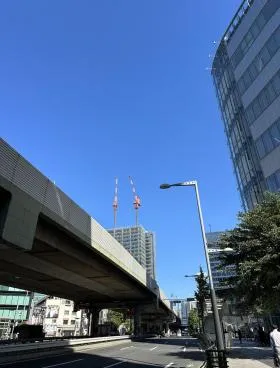 六本木ヒルズクロスポイントの外観