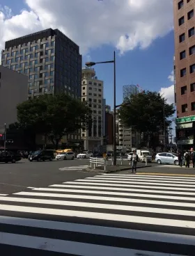 日章ビルの外観
