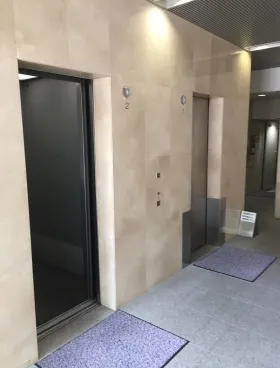 プレリー銀座ビルの外観