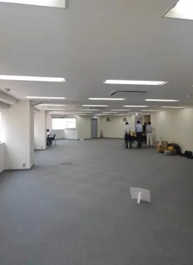 辰ビルの外観