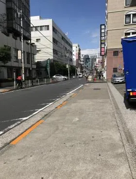 麻布台ナショナルコートビルの外観