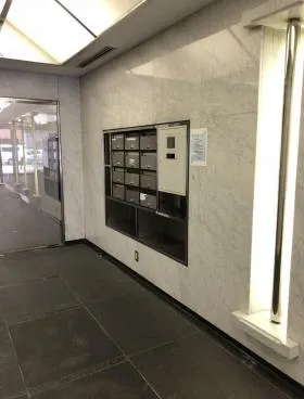 片帆ビルの外観