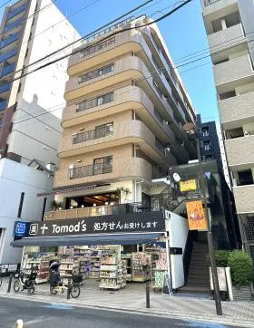 シャトーデスポワール麻布ビルの外観