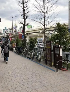 ジャノメ麻布十番ビルの外観