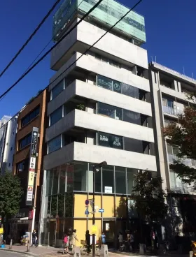 OTMビルの外観