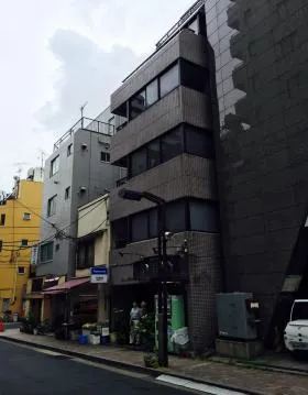 麻布根本ビルの外観