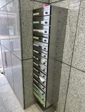 酒井ビルの外観