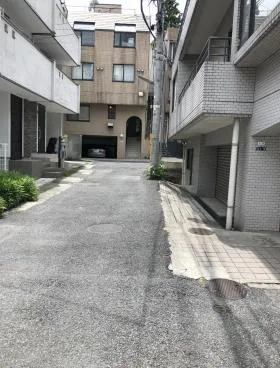 クリーデンス麻布台ビルの外観