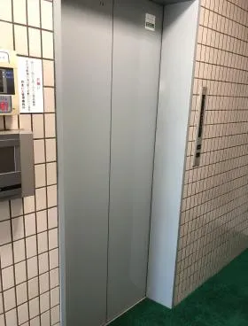 岩本ビルの外観