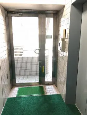 岩本ビルの外観