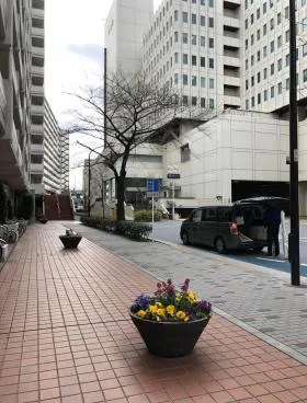 三田ナショナルコートビルの外観