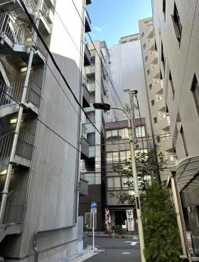 麻布保坂ビルの外観