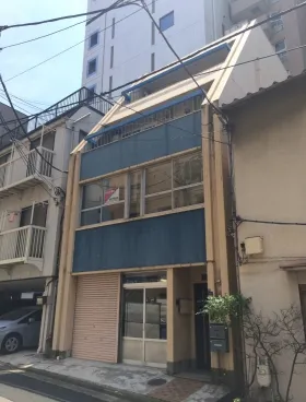 網野ビルの外観