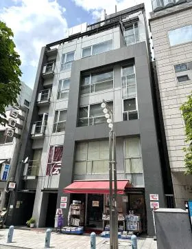 寿ビルの外観