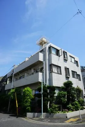 ベルメゾン東麻布ビルの外観