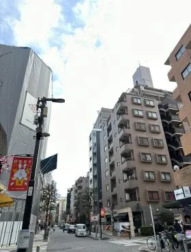 カードブラン麻布十番ビルの外観