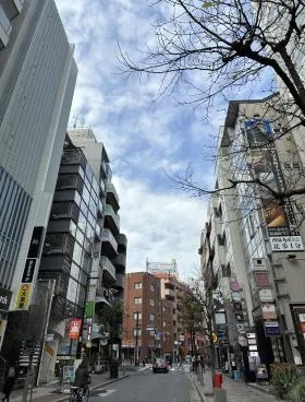 カードブラン麻布十番ビルの外観