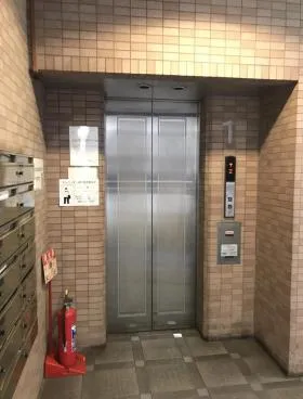 エフプラザの外観