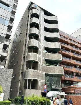 ヒューリック五番町(旧KDX五番町)ビルの外観