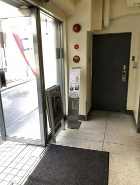 三貴ビルの外観