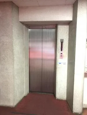 麻布中央マンションの外観