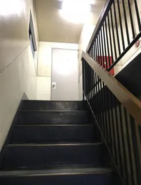 明商ビルの外観