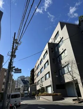狸穴アークビルの外観