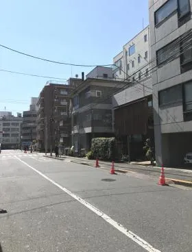 麻布イーストビルの外観