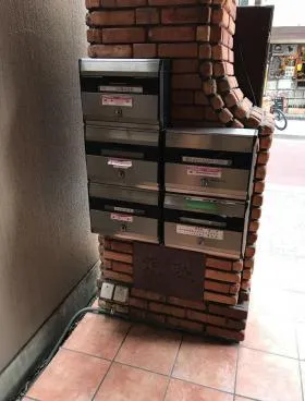 AZABUビルの外観