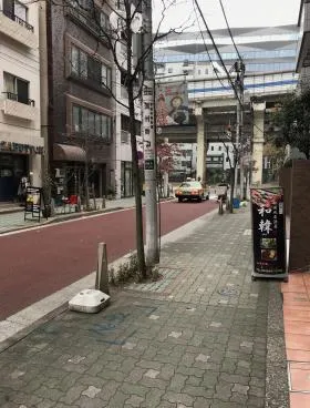 AZABUビルの外観