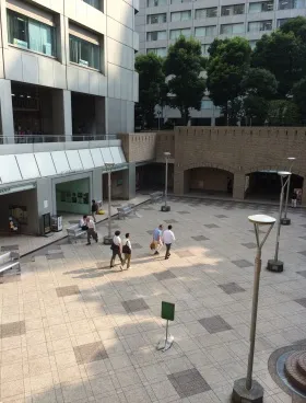 国際新赤坂 東館の外観