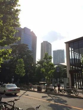 国際新赤坂 東館の外観