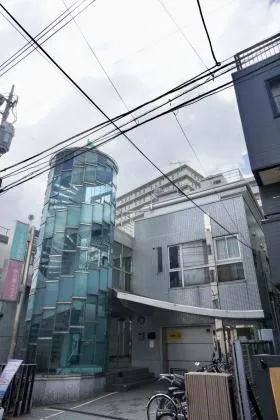 ビバハイムビルの外観