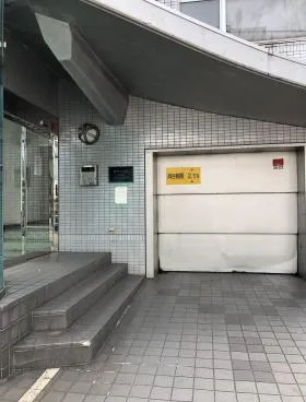 ビバハイムビルの外観