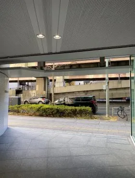 ザイマックス岩本町(旧:友泉岩本町)ビルの外観