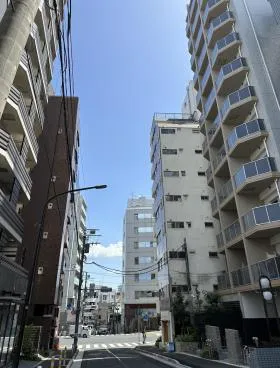 小高ビルの外観