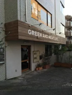 西原ビルの外観