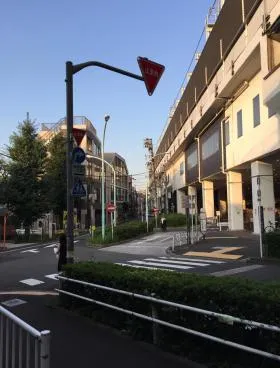 西原ビルの外観