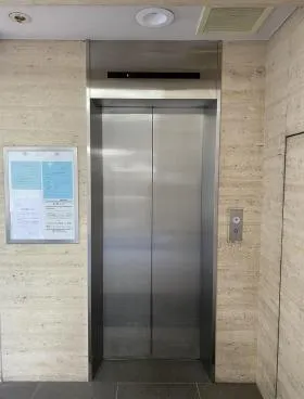 富士ビルの外観