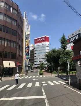 共和七番館の外観