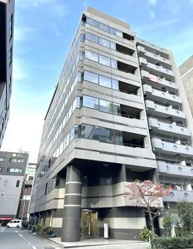 東益ビルの外観