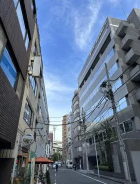 東益ビルの外観