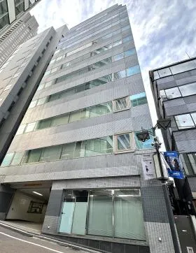 五島育英会ビルの外観