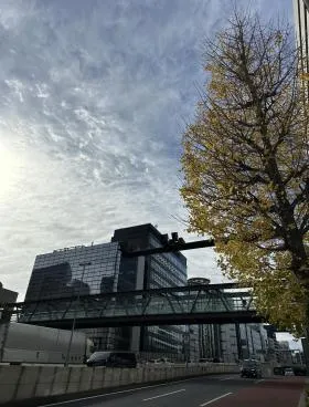 五島育英会ビルの外観