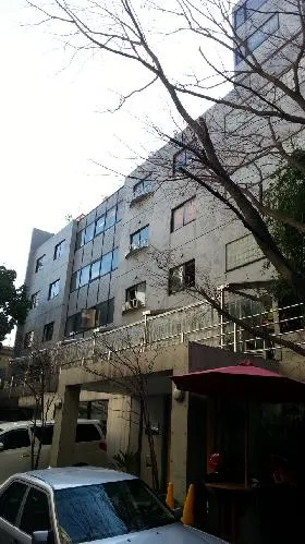 Barbizon25の外観