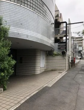 シシドビルの外観