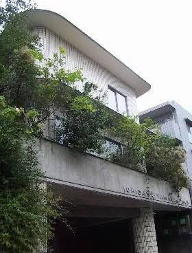 市谷山上ビルの外観