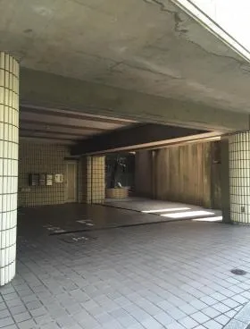 市谷山上ビルの外観