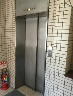 サンライズビルの外観