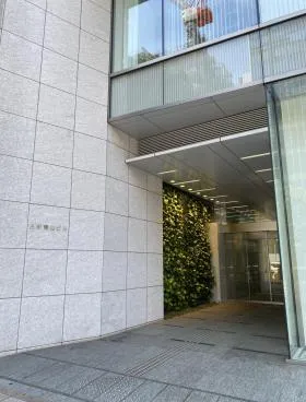 日新青山ビルの外観